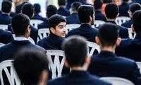 نقاشی ترسناک و عجیب یک دانش‌آموز روی برگه امتحان