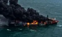یک کشتی باری در تنگه هرمز آتش گرفت