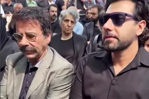 علیرضا افتخاری در مراسم تشییع زنده‌یاد ایرج