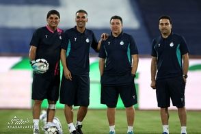 ستاره سابق رسماً به استقلال پیوست