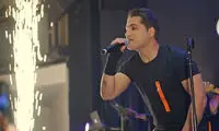 آقای خواننده لس‌آنجلسی که قصد برگشت دارید، مراقب باشید!