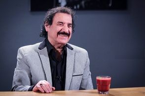 ویدئویی خاص از جشن تولد81سالگی جواد یساری