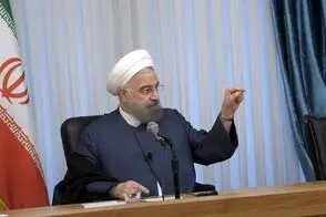 مطالبه علنی برای محاکمه حسن روحانی مقابل منزلش!