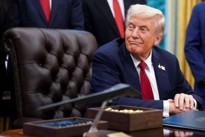 نطق جنجالی روی آنتن زنده: پول بدهید، ترامپ هم به ایران می‌آید!