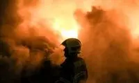 تصاویری از آتش‌سوزیِ شبانه در پالایشگاه شوشتر