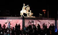 یک مجسمه جشن دیشب تهران را تحت تاثیر قرار داد