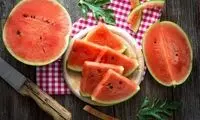 به این دلایل تخم هندوانه را دور نریزید