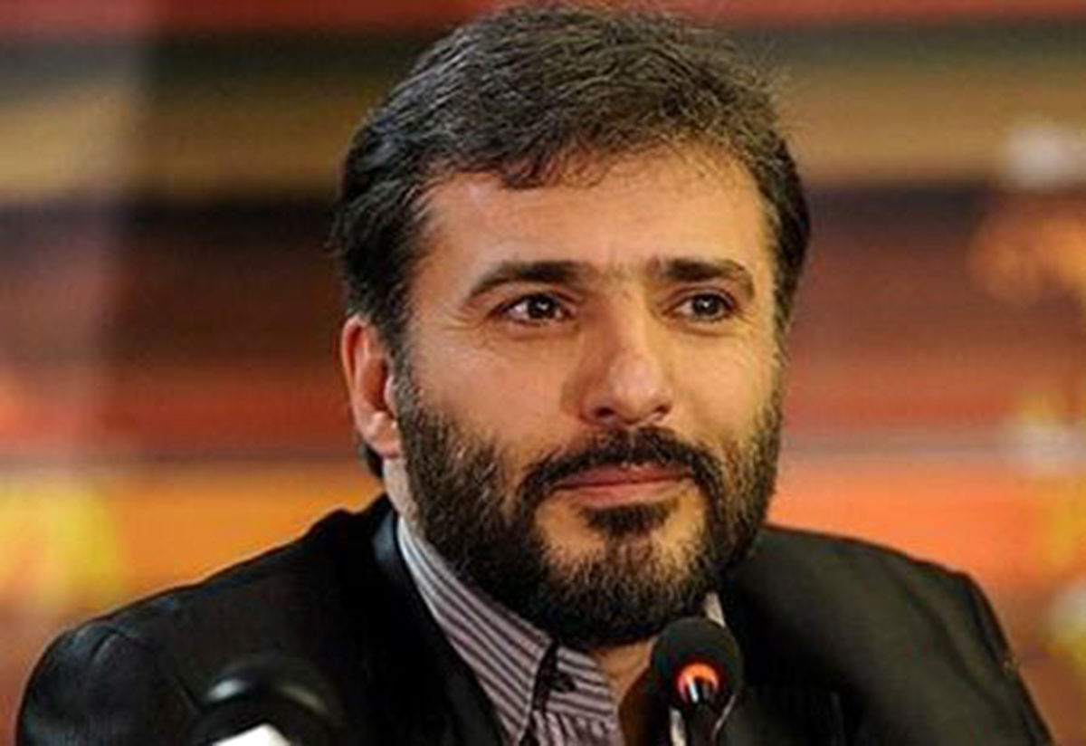 تصویری از جواد هاشمی در تشییع شهدای جنگ
