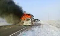 اتوبوس مسافری مشهد به یزد در آتش سوخت