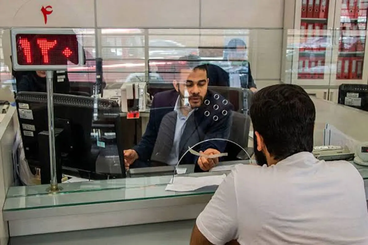 ویدئو پربازدید از رفتار یک کارمند بانک در کاشان