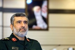 ماجرای مشکوک شدن گشت ارشاد به سردار حاجی‌زاده و دخترش