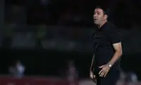 یک دختر، سکوت جواد نکونام را شکست