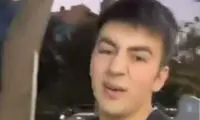 تسلط یک پسر دستفروش به زبان انگلیسی پربازدید شد