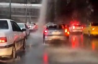 خودروهایی که در بارش سیل آسای کرج گرفتار شدند