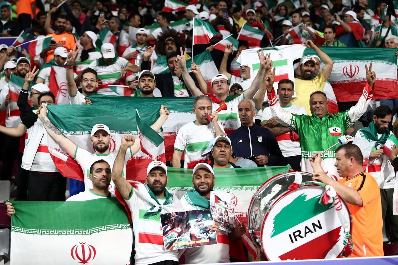 اقدام تحسین‌برانگیز هواداران ایرانی در ورزشگاه قطر