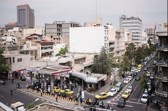 گزارشی از وضعیت پُرتب و تاب پمپ بنزین‌ها در ساعات اخیر