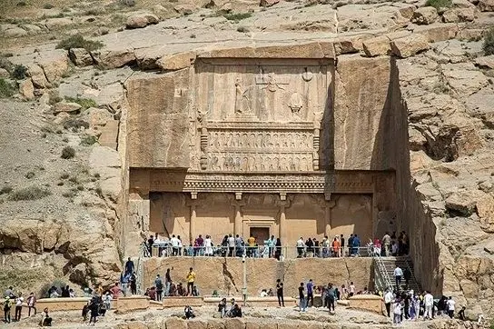 نوروزتون مبارک؛ که این خسته‌تن ایران من است