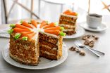 طرز تهیه کیک هویج کافی‌شاپی؛ پوک، نرم و خوشمزه