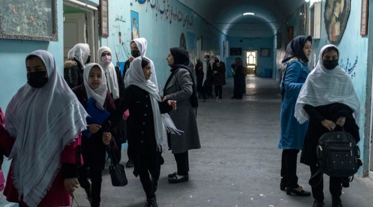 اقدام جدید طالبان، گریه دختران را درآورد