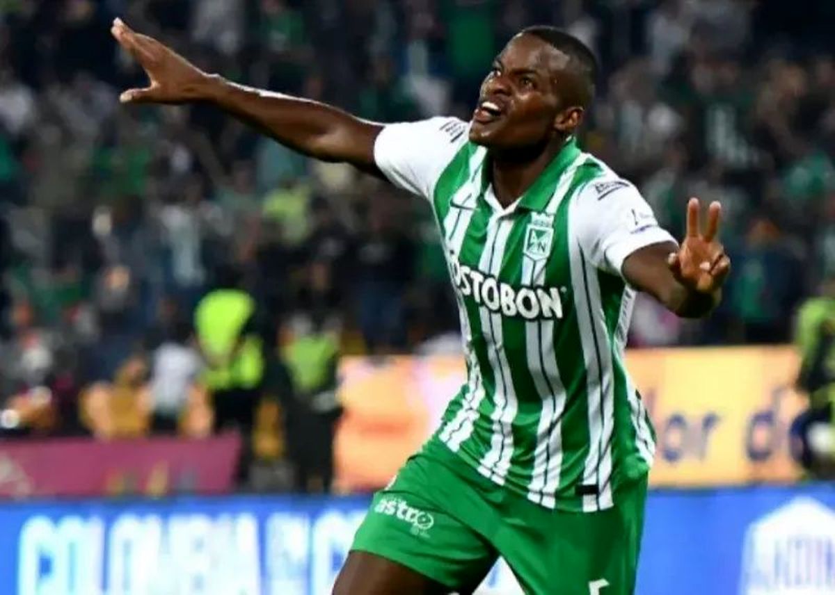 سکته گزینه مدنظر پرسپولیس وسط زمین مسابقه!