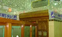شلوغ‌کاری عجیب یک زائر ایرانی بر سر مزار مختار