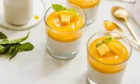 طرز تهیه دسر پاناکوتای وانیلی با سس انبه