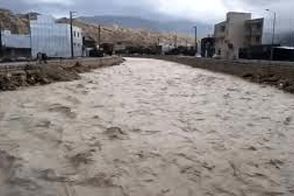 باران رودخانه تاریخی سیراف را پر آب کرد