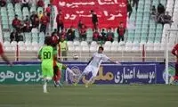 اصرار عجیب دروازه‌بانی که ۴ گل خورد