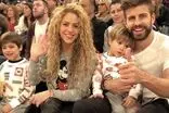 پیکه و دو پسرش تماشاگر اجرای شکیرا شدند