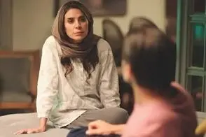 لحظات عاشقانه سحر دولتشاهی و امین حیایی در فیلم استخر