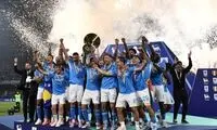 خوشحالی و آتش‌بازی هواداران ناپولی پس از قهرمانی