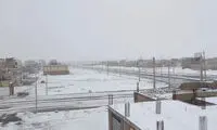 ببینید:  بارش کم سابقه برف در زاهدان