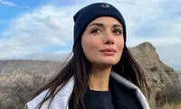 خانم بازیگر ترک با این استایل فوق خفن به دل کویر زد