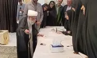 عکس جدید آیت الله جنتی، پای صندوق رای 