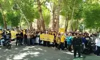 تجمع هواداران سپاهان مقابل استانداری اصفهان