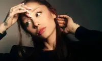 خانم خواننده مشهور برای مدتی نامعلوم خداحافظی کرد