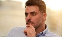 علی ضیا یک بسته سبزی را به صداوسیما برد و پاک کرد!