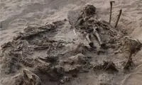 کشف مقبرۀ ۲هزار سالۀ یک کودک و ۱۴۲ سگ!