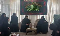 تصویری از یک قاب عکس خاص در خانه جمیله علم‌الهدی