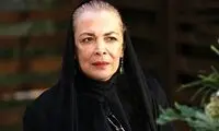 تعجب دختر بیتا فرهی از تغییر در سنگ مزار مادرش