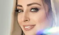 عکس شاد نفیسه روشن با تیپ زرد قناری