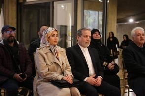 حضور همسر عراقچی در یک مراسم جلب توجه کرد