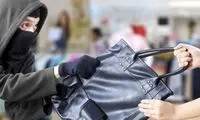 کیف قاپی حرفه‌ای زن جوان در کسری از ثانیه 