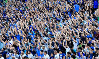 کری‌خوانی هواداران استقلال برای پرسپولیس 