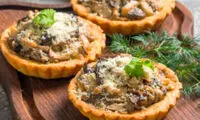 طرز تهیه تارت قارچ و پنیر؛ یک فینگر فود خوشمزه