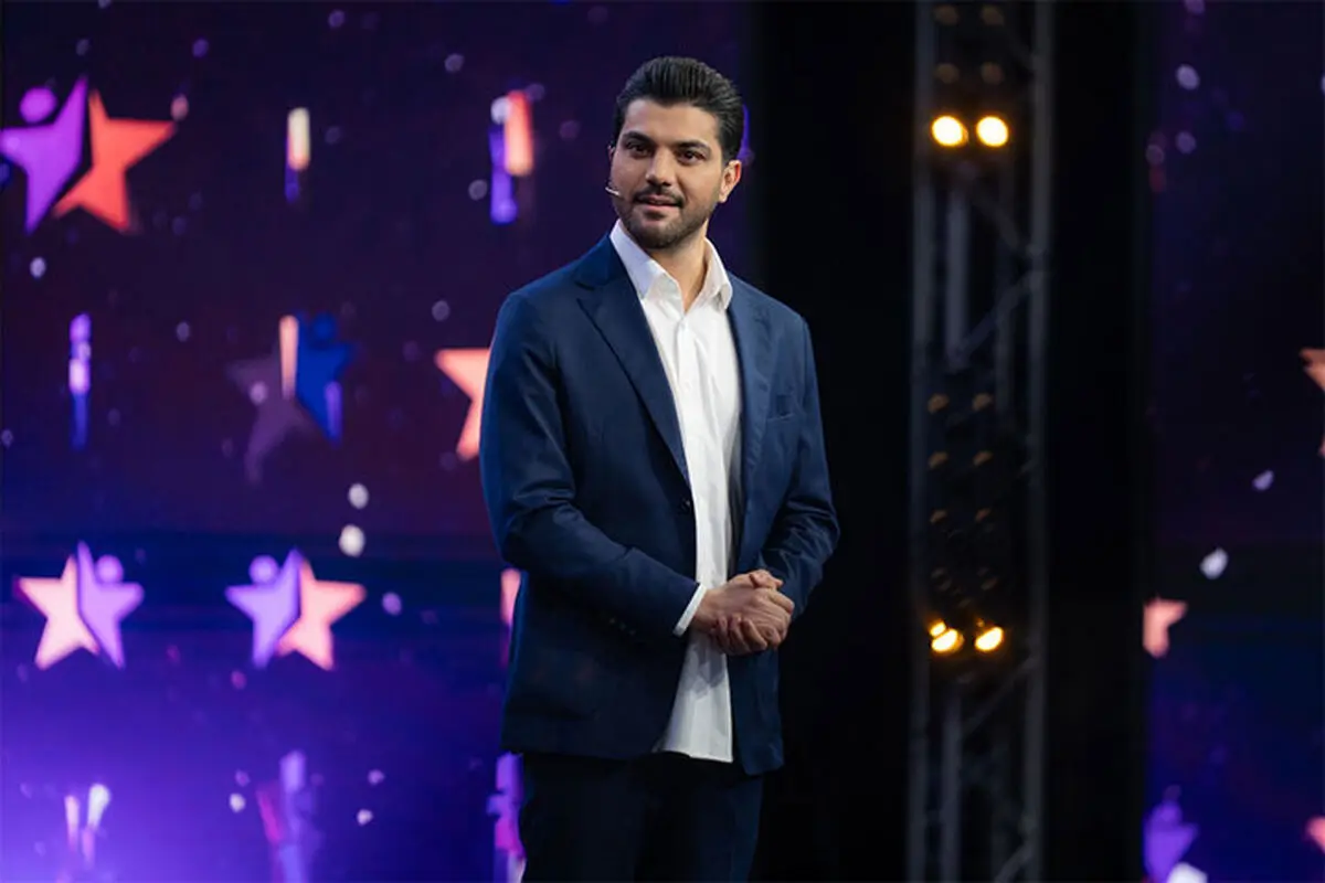 سینا مهراد با دیالوگ ارسطو از یک روحانی پذیرایی کرد