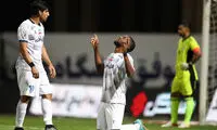 هافبک استقلال در دو راهی ایران و قبرس