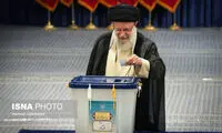 رهبر انقلاب رای دادند