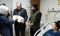 عیادت اردوغان و همسرش از مصدومان زلزله