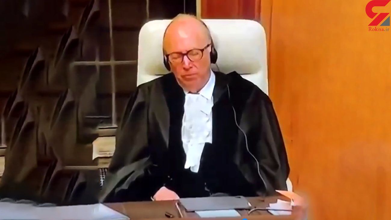 شکار لحظه خوابیدن قاضی در جلسه دادگاه 
